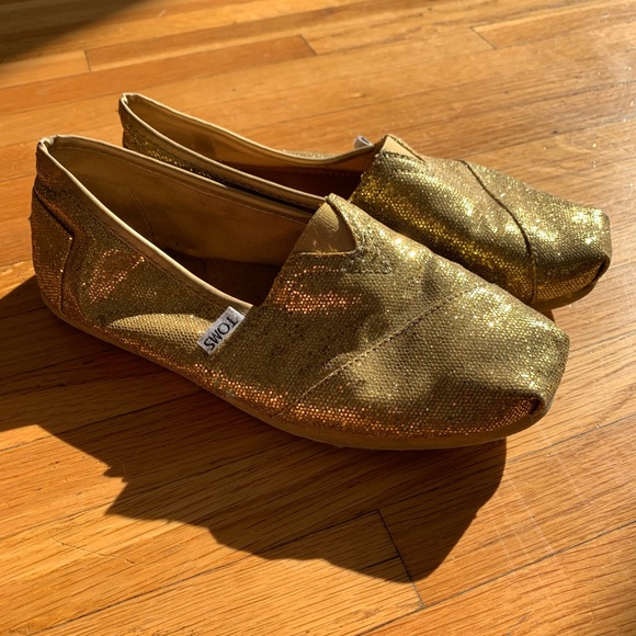 Toms Shoes - Gold Glitter Toms